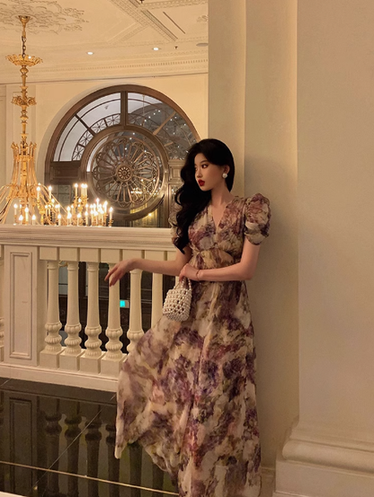 Elegantes A-Linien-Kleid mit quadratischem Ausschnitt und Blumenmuster in Traubenoptik zum 21. Geburtstag, Partykleid, Geburtstags-Outfits, Geburtstagskleid-Ideen für Frauen, DP1391