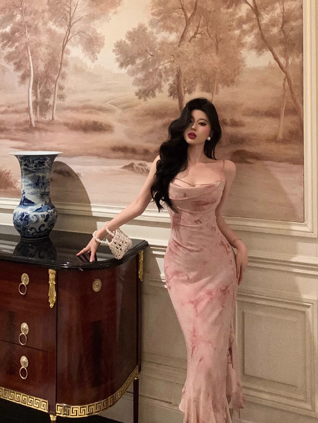 Elegantes Meerjungfrau-Spaghettiträger-Kleid mit rosa Blumenmuster, ärmellos, 21. Geburtstagskleid, Partykleid, Geburtstags-Outfits, Geburtstagskleid-Ideen für Frauen, DP1394