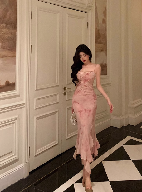 Elegantes Meerjungfrau-Spaghettiträger-Kleid mit rosa Blumenmuster, ärmellos, 21. Geburtstagskleid, Partykleid, Geburtstags-Outfits, Geburtstagskleid-Ideen für Frauen, DP1394