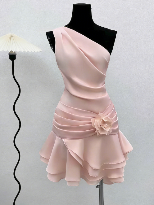 Mignonne robe de bal d'été courte évasée et asymétrique ivoire Robe de 16ème anniversaire Robes de cocktail DP2089