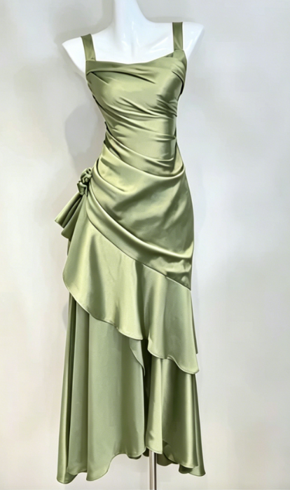Gorgeous Sheath Long Prom Dresses Satin Sleeveless Formal Dresses Ruffle Burgundy Birthday Dresses DP3258