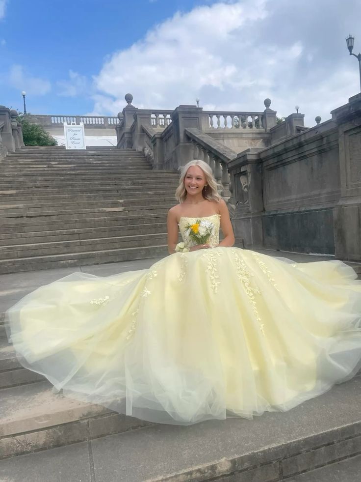 Chic Sweetheart A-line Yellow Long Prom Dresses Sleeveless Tulle Applique Yellow Birthday Dresses DP3857