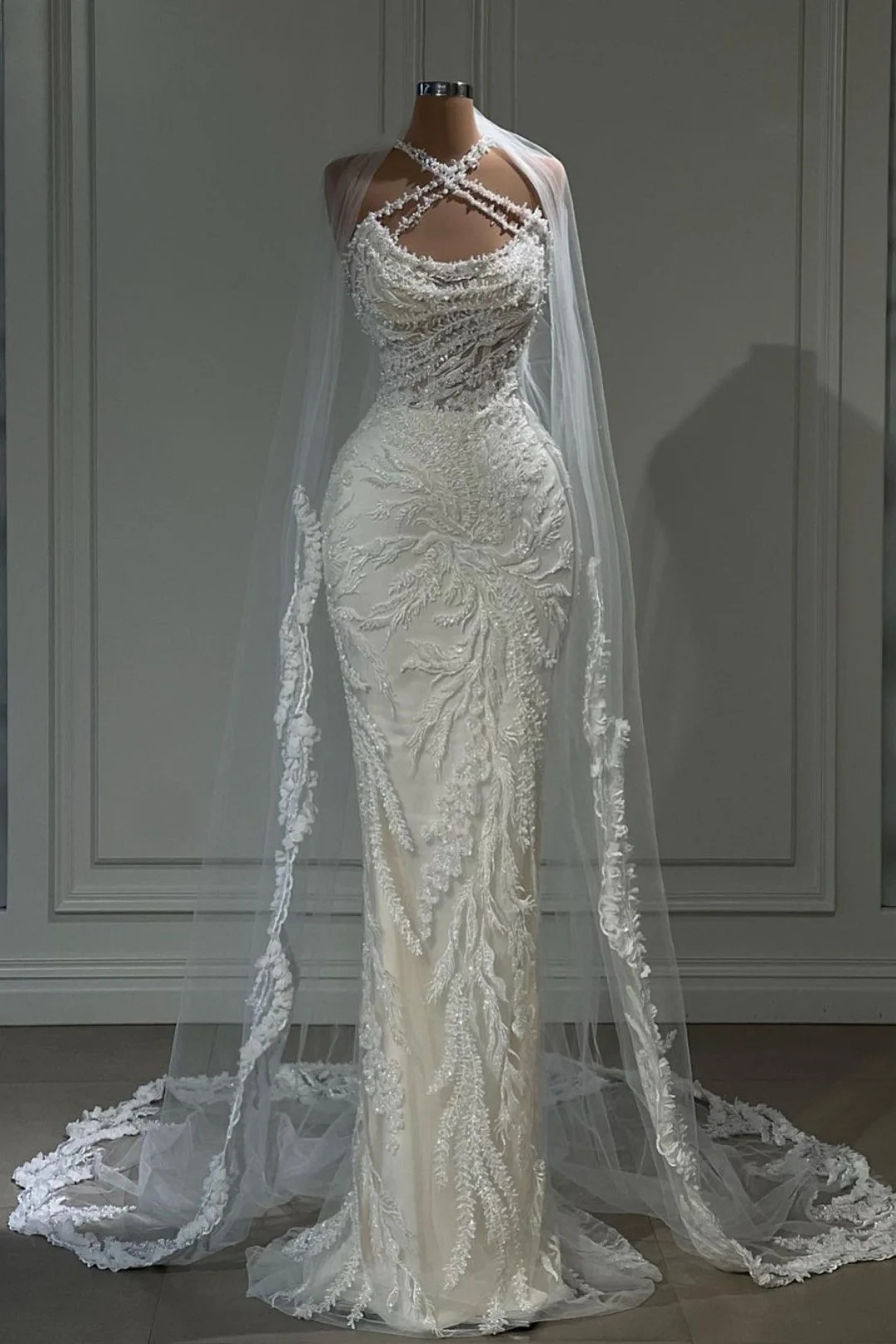 Luxury Long Wedding Dress White Halter With Tulle Appliques Gown White Wedding Dress DP619