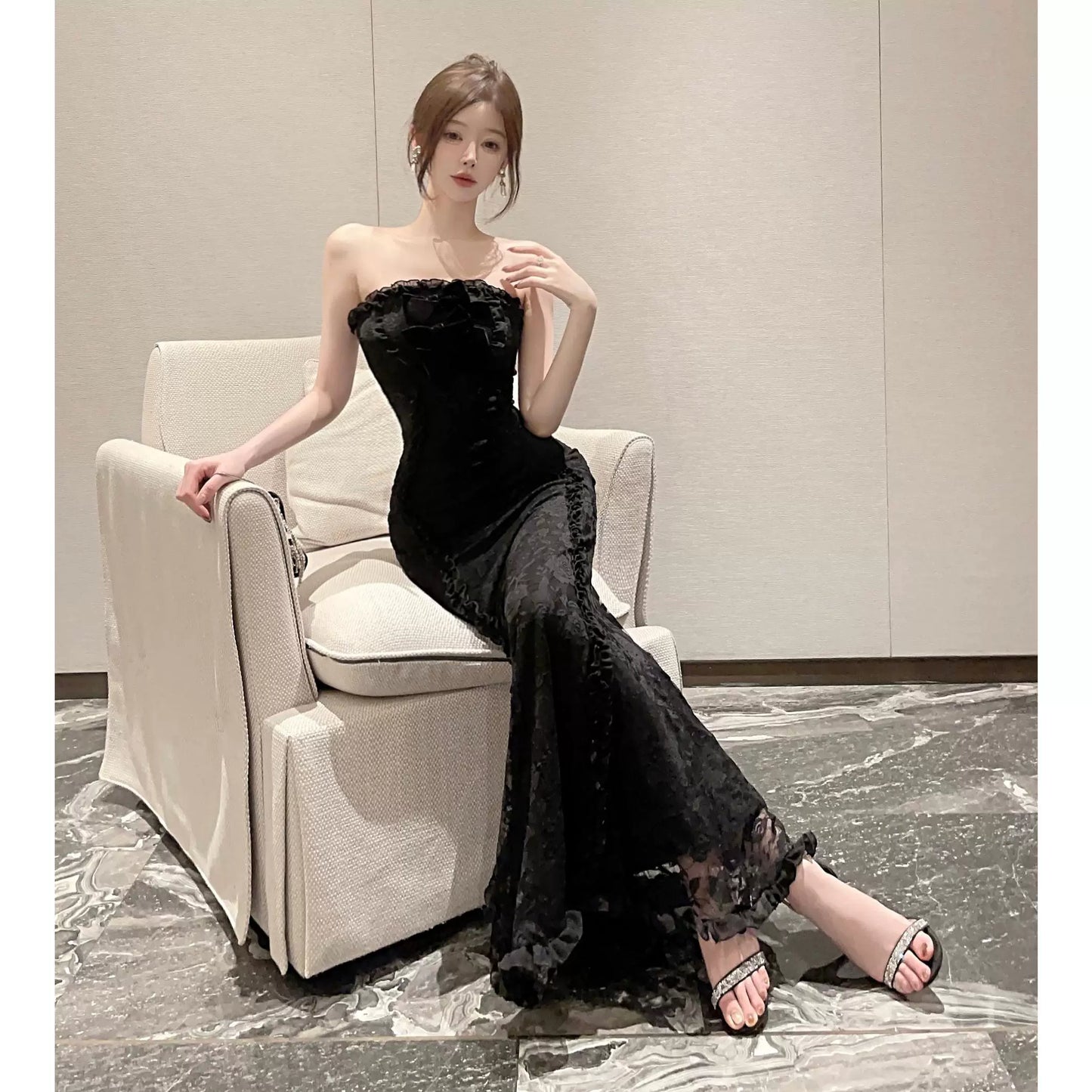 Schwarzes Damenkleid S995