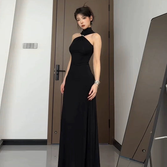 Schwarzes Kleid S821