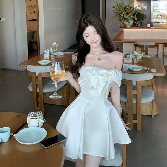 Modisches weißes Kleid S863