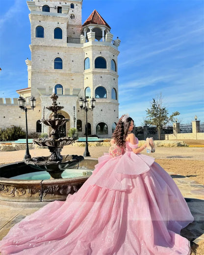 Hübsches Ballkleid aus der Schulter rosa Tüll lange Quinceanera Kleid formale Kleider Vestido de 15 Anos Sweet 16 Kleid DH1841